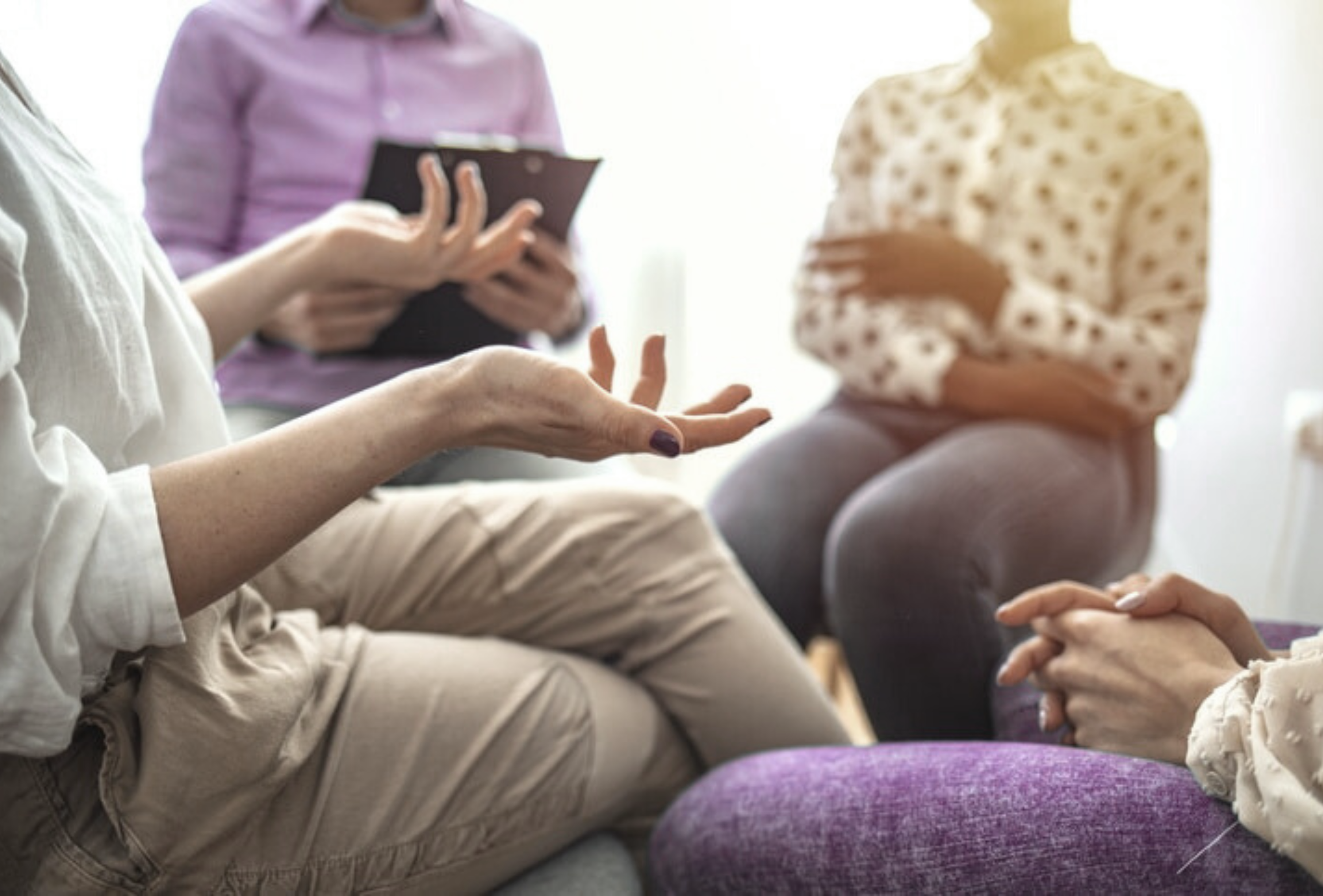 Grupo de apoyo CLIBA - Pacientes en reunión comunitaria